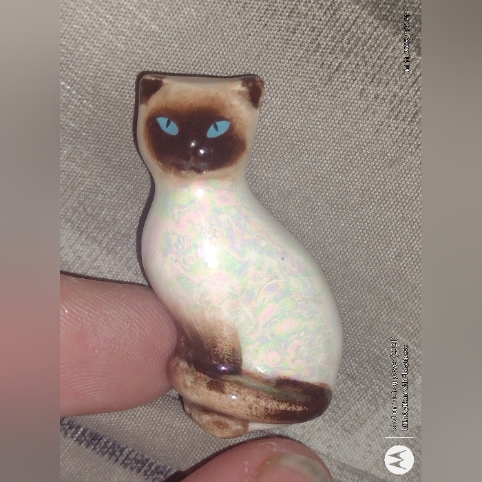 Vintage Avon Siamese Cat Brooch From The 70s